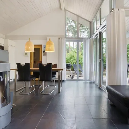 Haus E 1 * Röbel