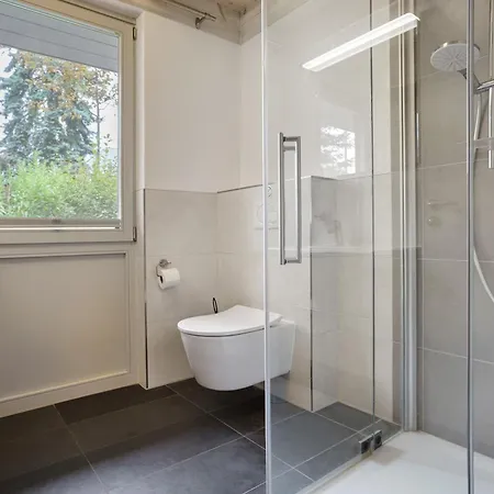 Haus E 1 *
